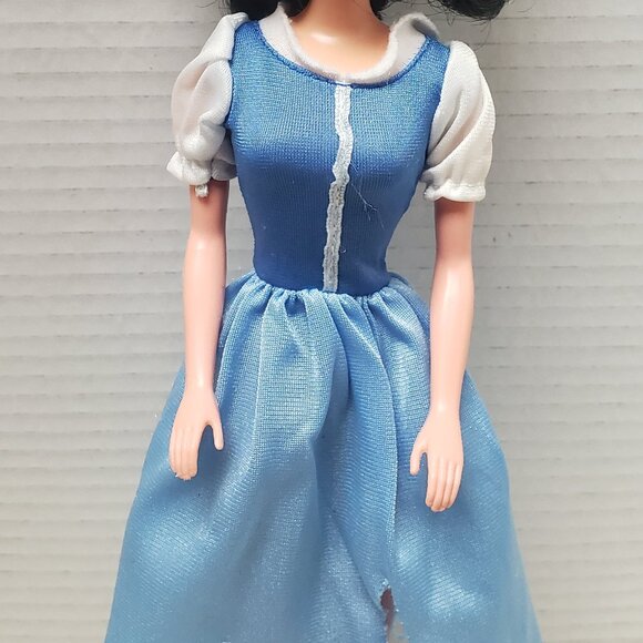 Disney Snow White Doll Mattel 1992 - Picture 5 of 8